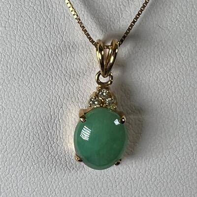 Jadeite Pendant 14K  14K Chain