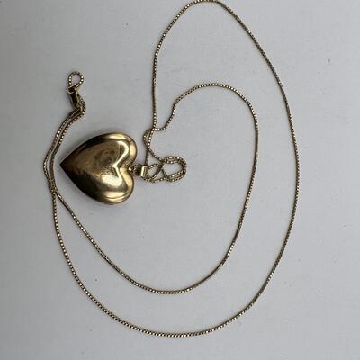 Antique 14 K Heart Locket  with multiple picture  frames and 14K 28" chain