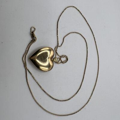 Antique 14 K Heart Locket  with multiple picture  frames and 14K 28" chain