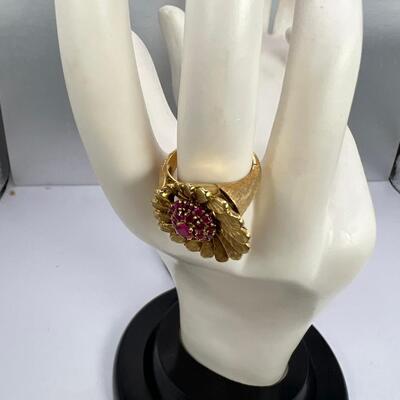 Shreve and Co. 18K Vintage 1950s  Italian Ruby Ring Size 6