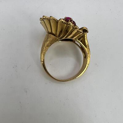 Shreve and Co. 18K Vintage 1950s  Italian Ruby Ring Size 6