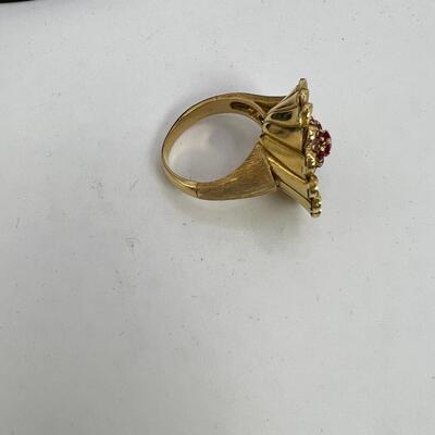 Shreve and Co. 18K Vintage 1950s  Italian Ruby Ring Size 6