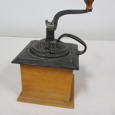 Vintage Colonial No. 1707 Coffee Mill with Drawer
