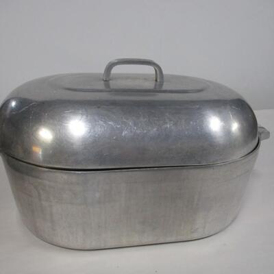Vintage Wagner Ware Sidney-O  Magnalite Roaster Dutch Oven w/ Lid