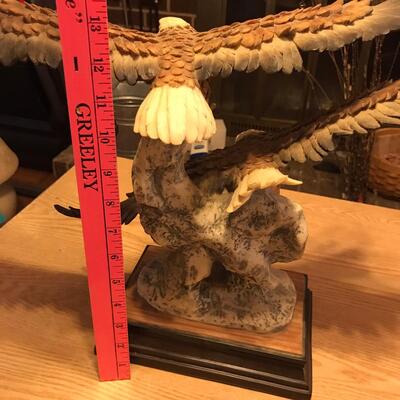 Resin Figure of Two Bald Eagles Flying