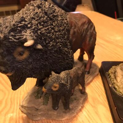 Resin Squa & Bison Figures
