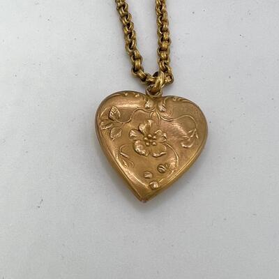22K Heart Chain with 18K Engraved heart pendant