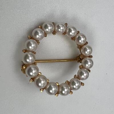 !4K Gold Pearl brooch