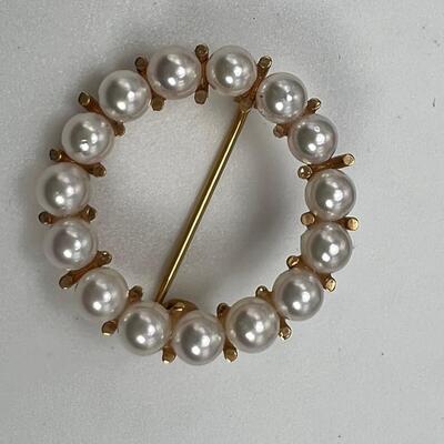 !4K Gold Pearl brooch