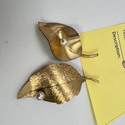 2 GP leaf and pearl pins