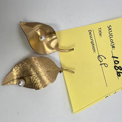 2 GP leaf and pearl pins