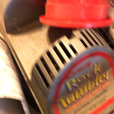 Rock Tumbler w/ Supplies in box