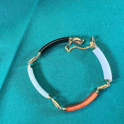 Vintage jadeite Pendant 14K 30 " Box chain 14K, Jade Bracelet 14K