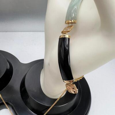 Vintage jadeite Pendant 14K 30 " Box chain 14K, Jade Bracelet 14K