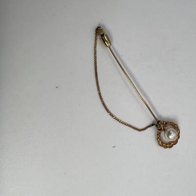 Antique 14K Cultured pearl stick pin with 14K safety chain