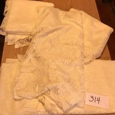 Lot of 5 Lace Table Clothes