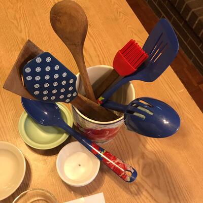 Lot of kitchenware