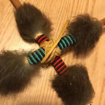 Crossed Arrows Wall Decor