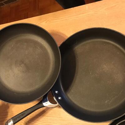 Lot of 4 Skillets