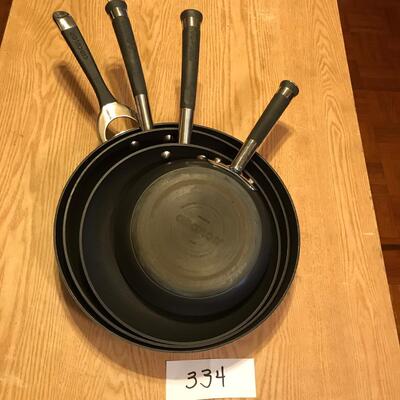 Lot of 4 Skillets