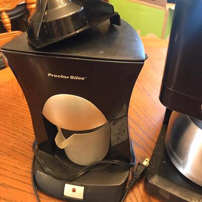 Lot of 2 coffee pots