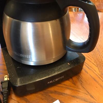 Lot of 2 coffee pots