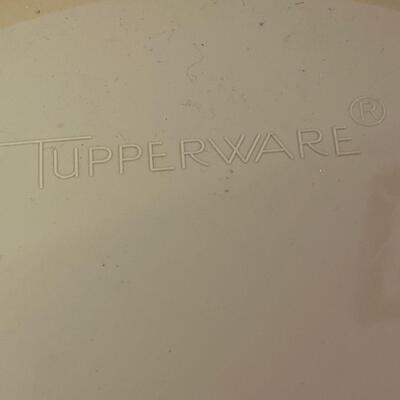 Vintage Tupperware Cake Holder
