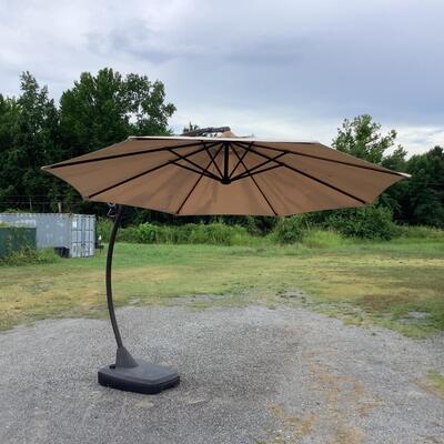 5019 Large 10' Cantilever  Adjustable Everite Outdoor Umbrella