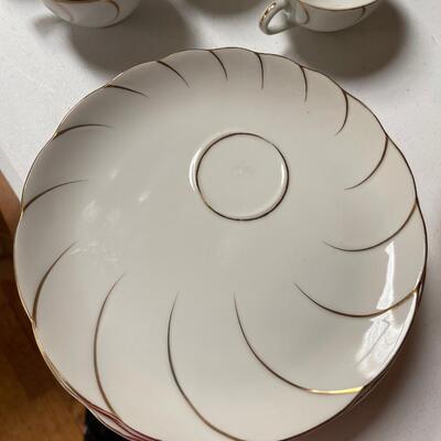 Gold Trimmed Shell Porcelain Snack Set, 6 Piece Place Setting