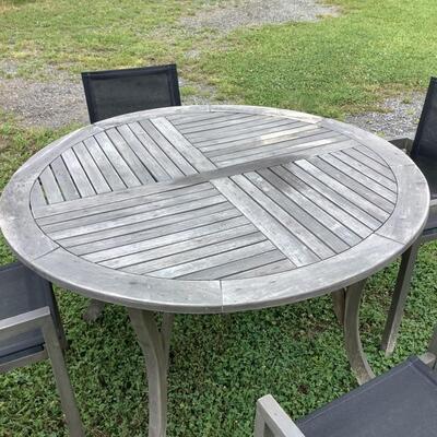 5021 Outdoor Table and 4 chairs