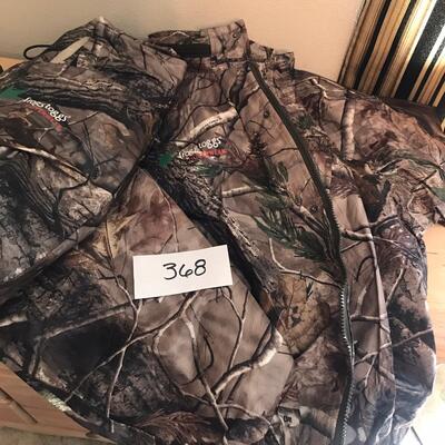 Mens Small Camo Hunting Coat