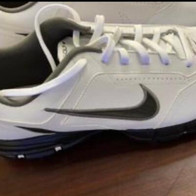 New Nike golf shoes size 11