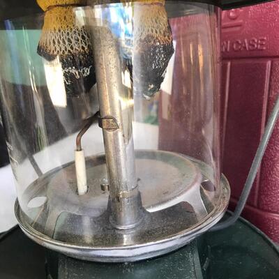 Coleman Lantern w/ Carry case