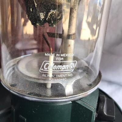 Coleman Lantern w/ Carry case