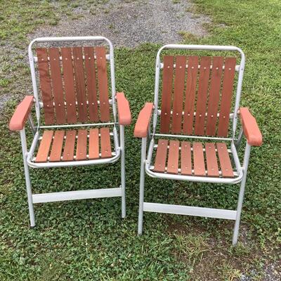 5024 Pair of Vintage Cedar Aluminum Folding Chairs
