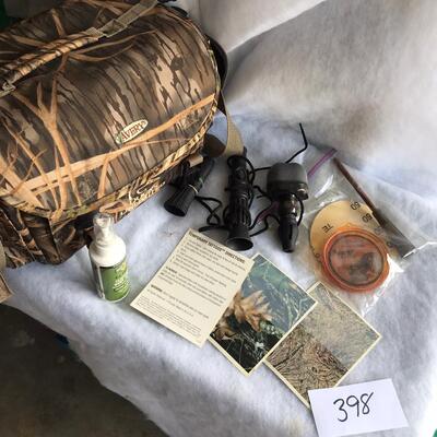 Misc hunting lot w/ Camo pack