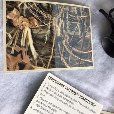 Misc hunting lot w/ Camo pack