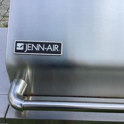 5030 Outdoor JENN-AIR Model: 720-0062-LP Stainless Grill with Burner & Accessories