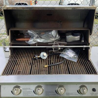 5030 Outdoor JENN-AIR Model: 720-0062-LP Stainless Grill with Burner & Accessories