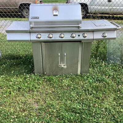 5030 Outdoor JENN-AIR Model: 720-0062-LP Stainless Grill with Burner & Accessories