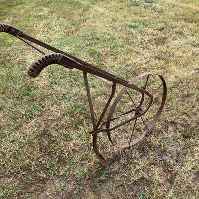 5033 Antique Cultivator