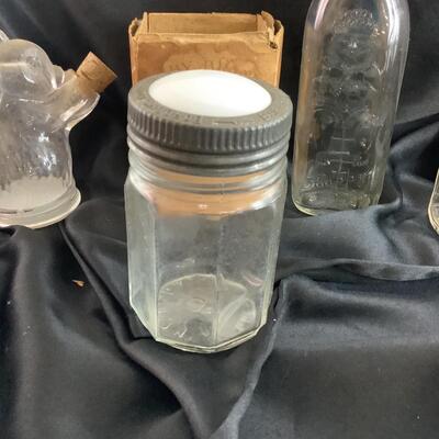 5041 Antique Pyrex Baby Bottles Bordens Condensed Milk Bottle with box