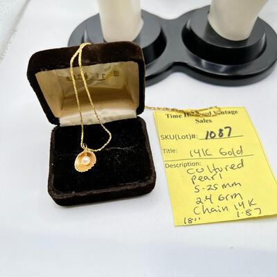 Pearl in Shell Pendant 14K gold with 14K Chain