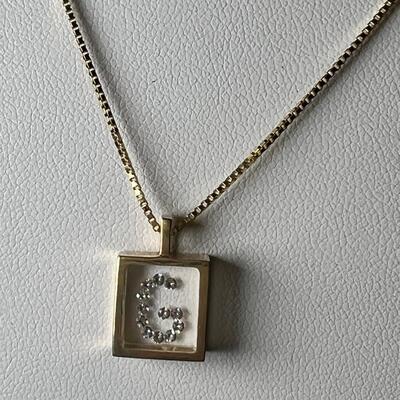 Necklace 18K gold Chain Floating letter "G"  in diamonds