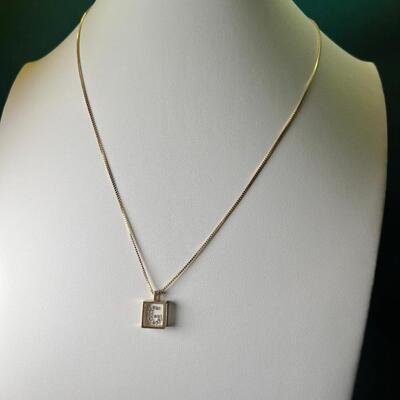 Necklace 18K gold Chain Floating letter "G"  in diamonds