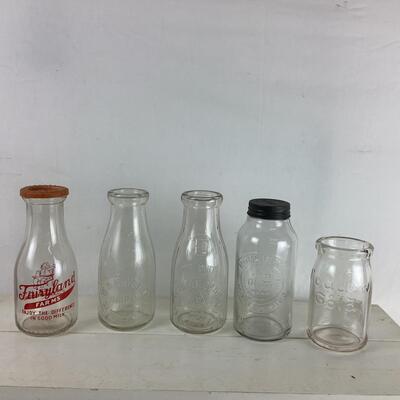 5049 Vintage Fairyland Farms Milk Bottles with Tops