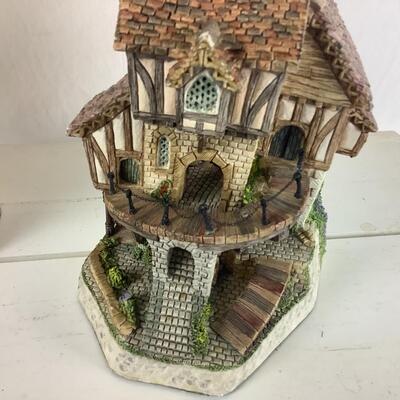 5059 Two David Winters Castle and Cottage Collectibles