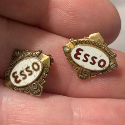 Vintage Esso Exxon Employee Service Pins Citgo Standard Oil Tony The Tiger