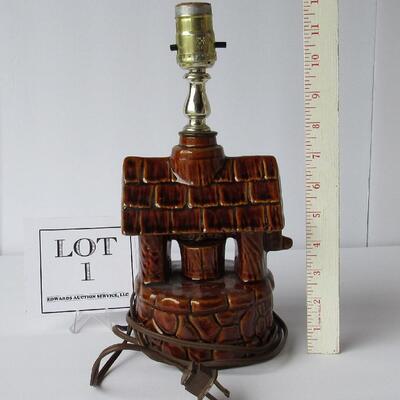 Old Pottery Wishing Well Lamp