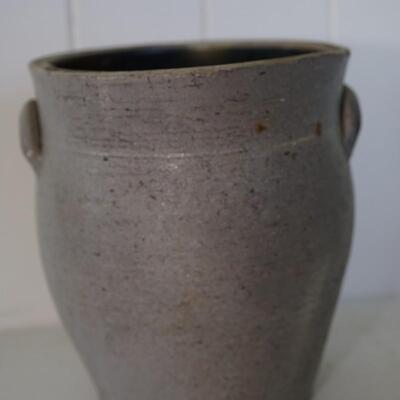 EARLY SALT GLAZE AND COBLAT BLUE DECORATED HANDLED CROCK